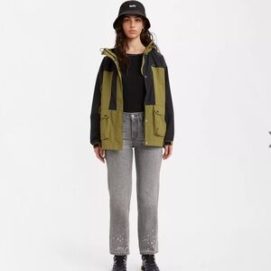 🎄FIRM PRICE🎄 Levi’s Low Pro Women’s Straight leg jeans